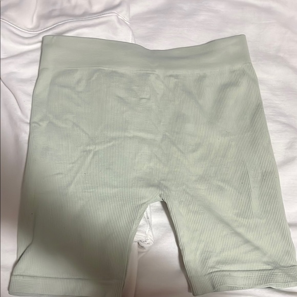 Athletic shorts - Picture 1 of 2